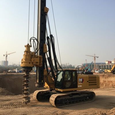 CAT-chassis KR300C Hydraulische draaiboring met 54 m diepte 320 kN.m koppel en 2500 mm diameter